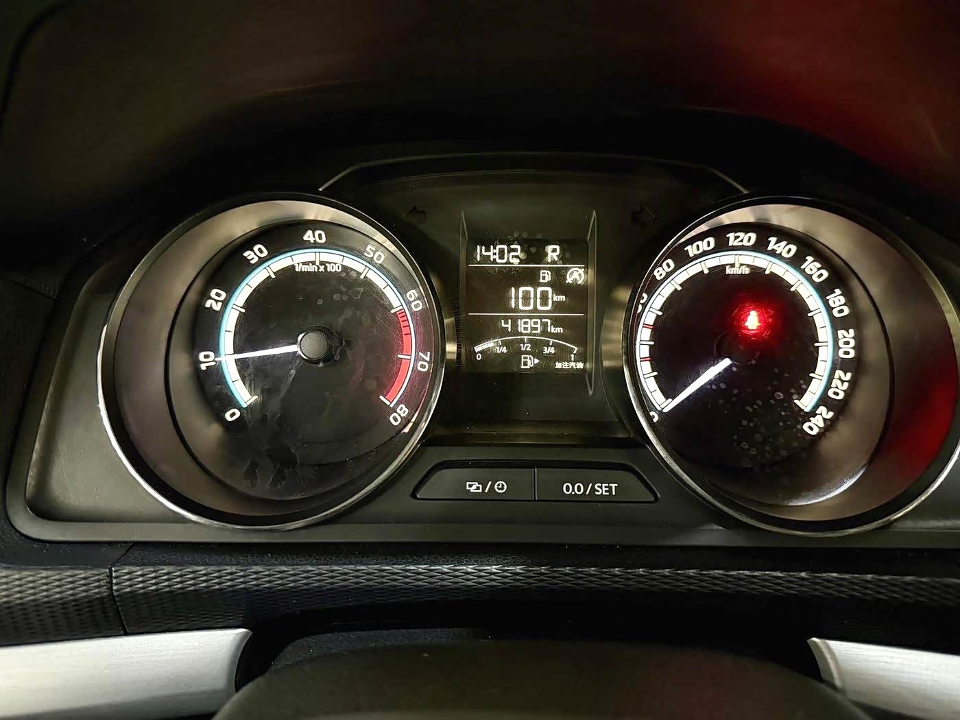 Skoda Kamiq 1.5 л 2023 г. Белый, пробег 40000 км