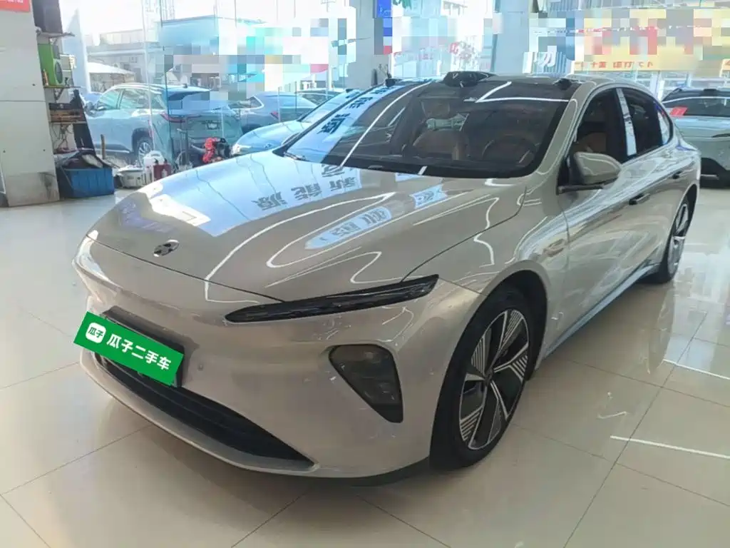 NIO ET7
