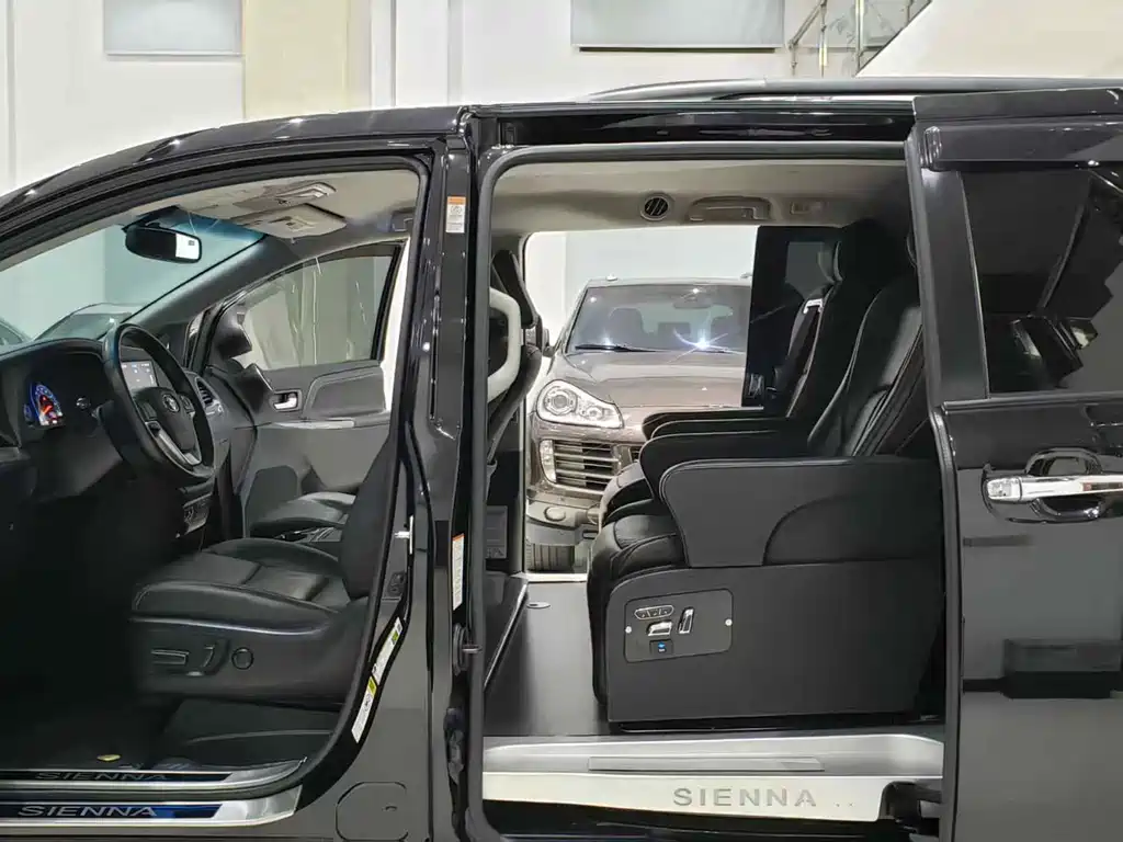 Toyota Sienna 2015 3.5L LE