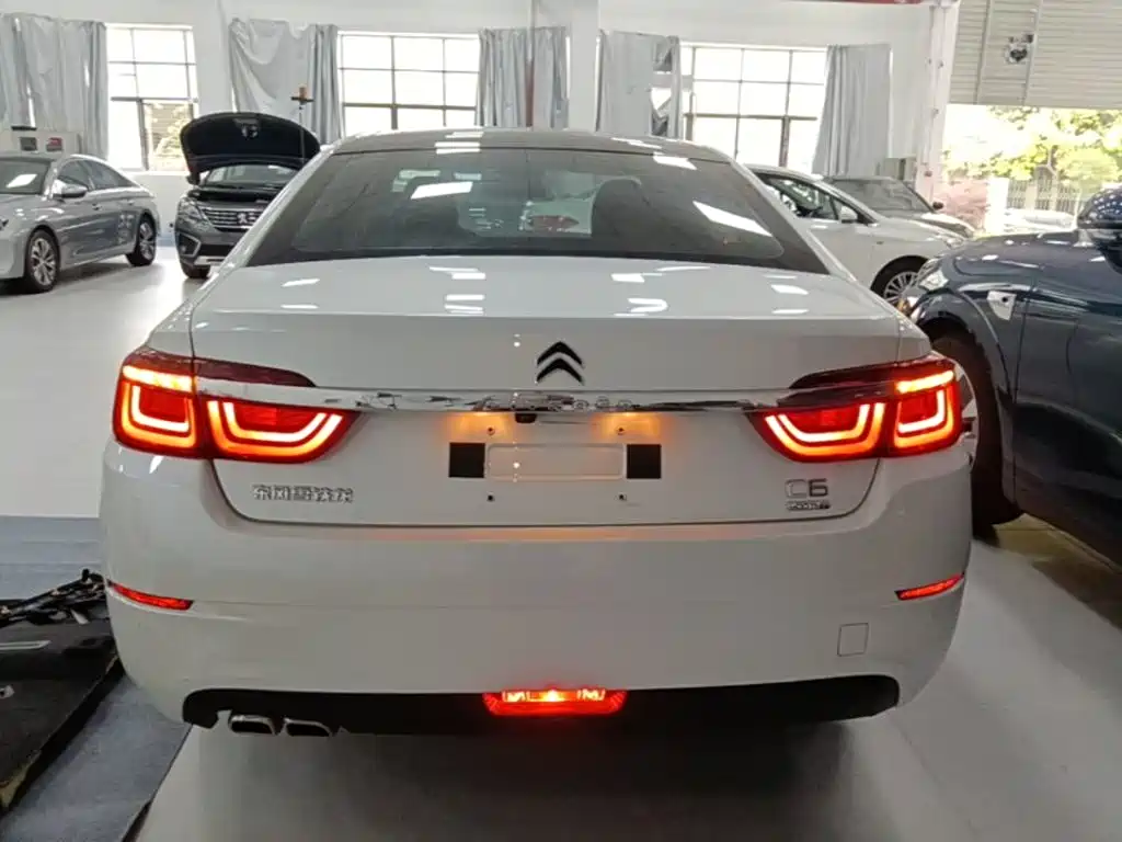 Citroen C6 — миниатюра 6