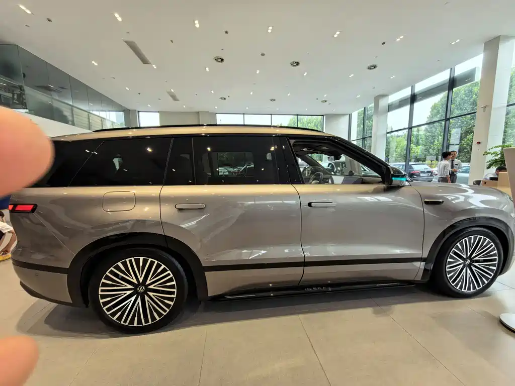 Volkswagen ID.ERA 9X — миниатюра 11