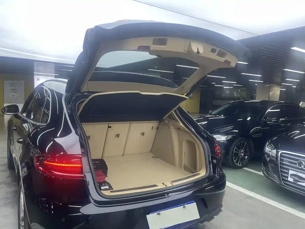 Porsche Macan — миниатюра 14