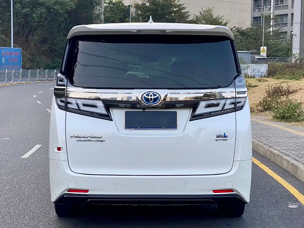 Toyota Vellfire 2020 2.5L HV Luxury