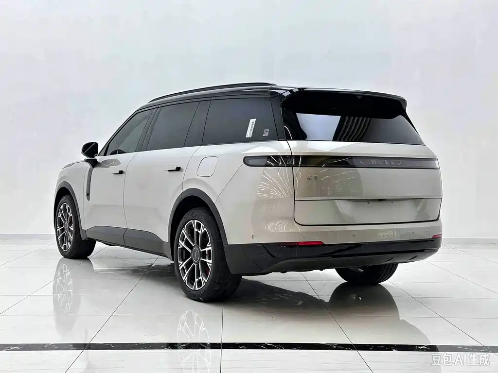 Lynk & Co 900 — миниатюра 5