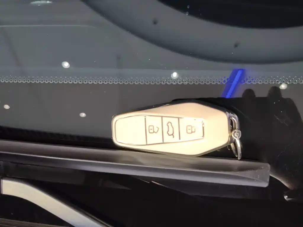 iCAR iCAR 03T — миниатюра 9