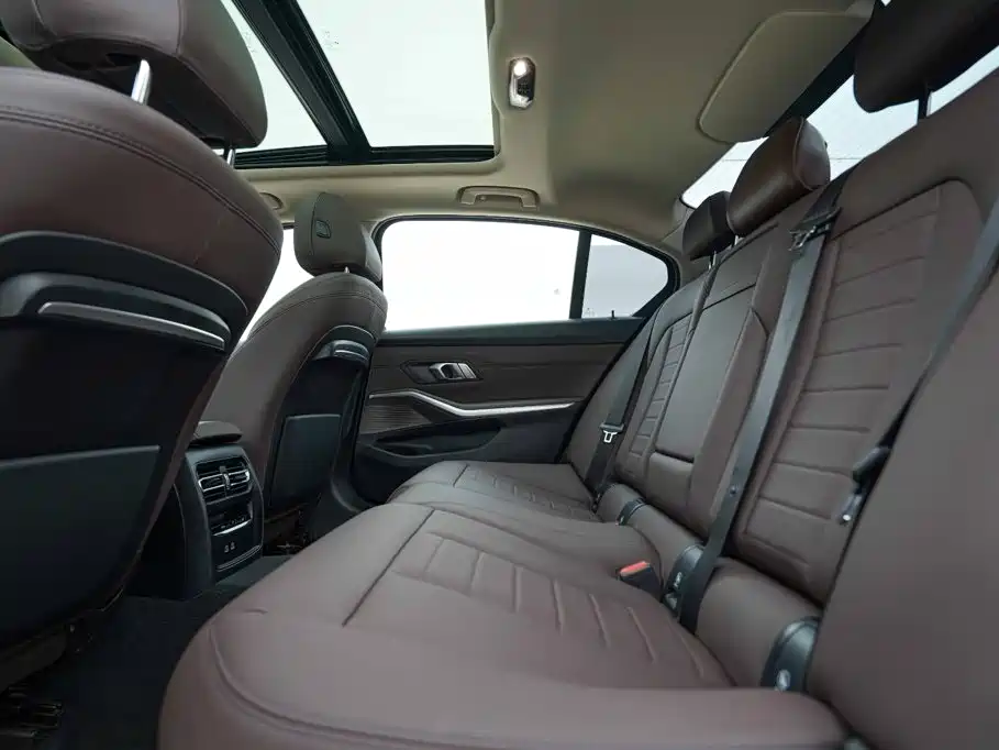 BMW 3 Series — миниатюра 21