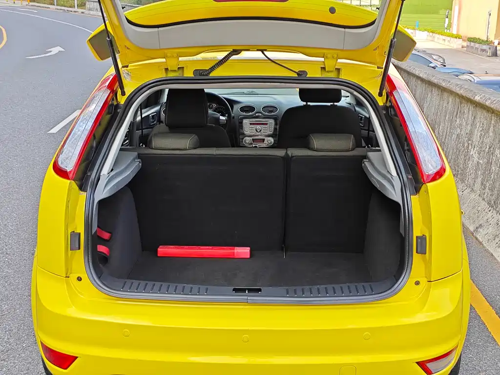 Ford Focus — миниатюра 8