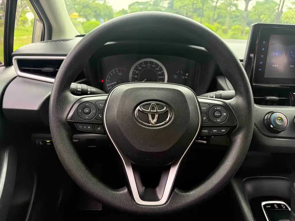Toyota Corolla — миниатюра 13