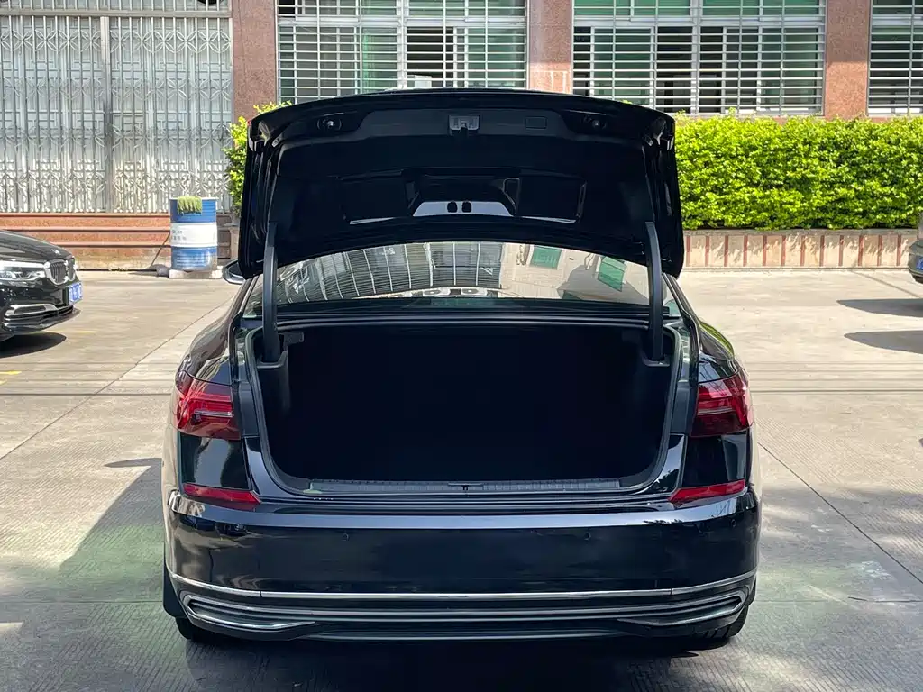 Volkswagen Passat 2019 330TSI Elite VI