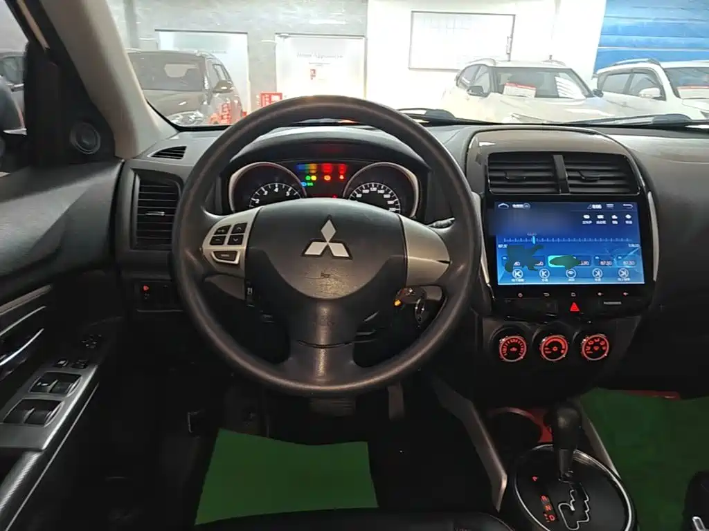 Mitsubishi ASX — миниатюра 11