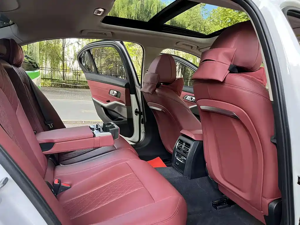 BMW 3 Series — миниатюра 19
