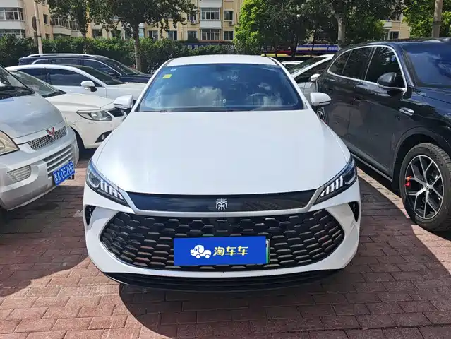 2025 BYD Qin