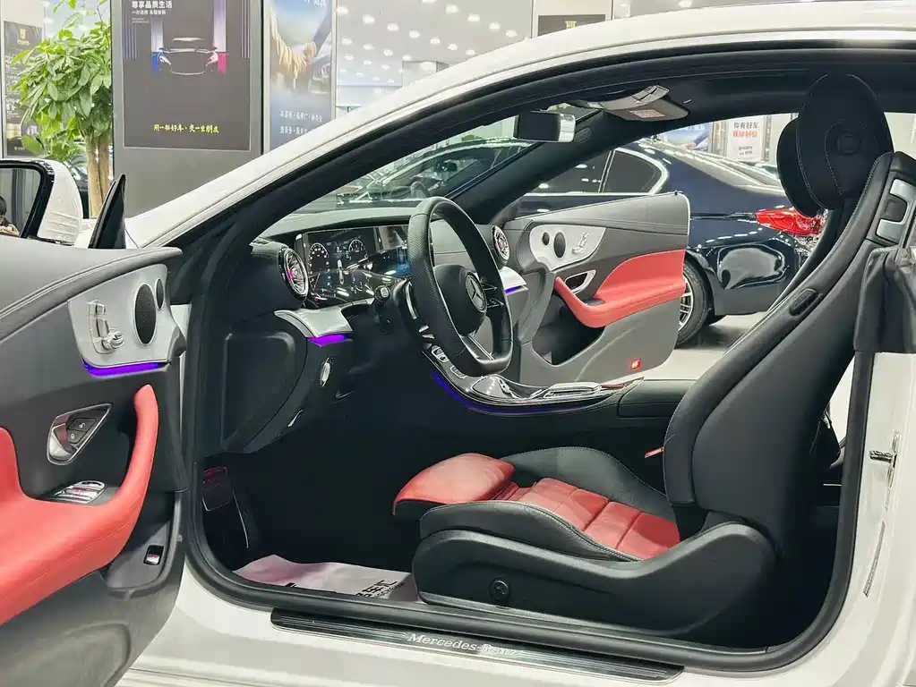 MERCEDES-BENZ E CLASS