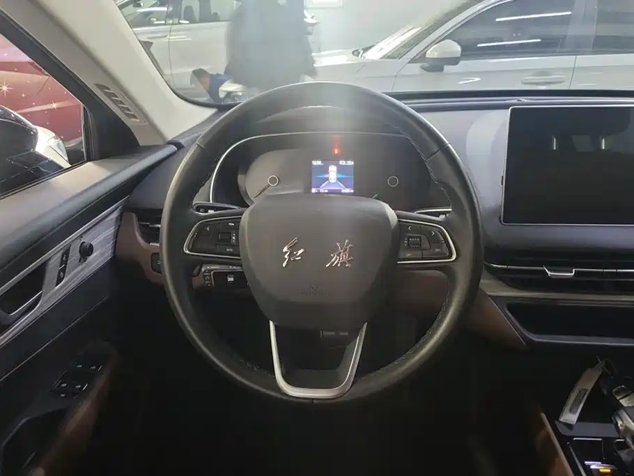 Hongqi Hongqi E-QM5 — миниатюра 15