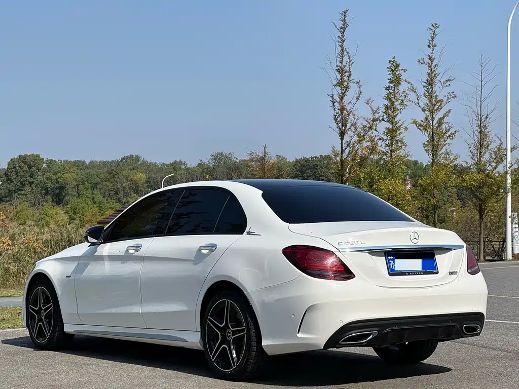Mercedes-Benz C-Class — миниатюра 7