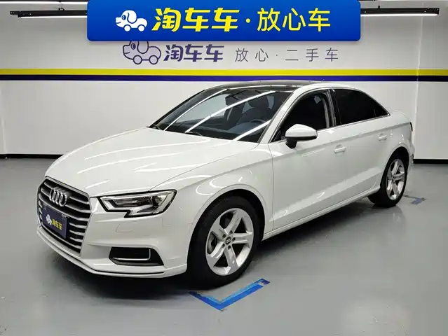 AUDI  A3 2021