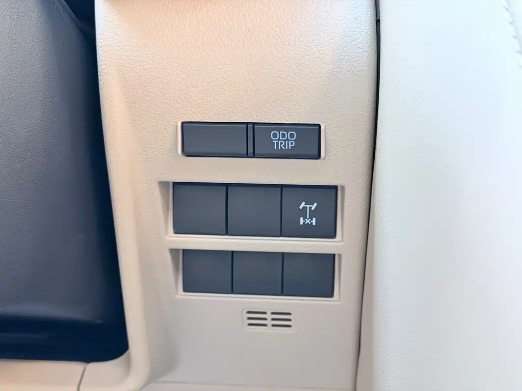 Toyota Land Cruiser 2025 3.5L AT