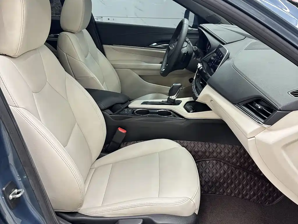 Cadillac CT4 2023 25T