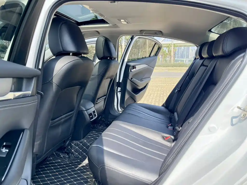 Mazda Atenza — миниатюра 10