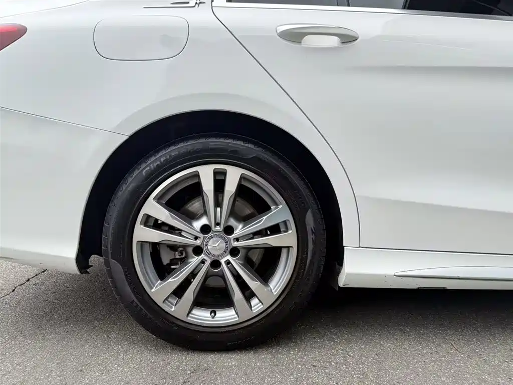 Mercedes-Benz C-Class — миниатюра 13