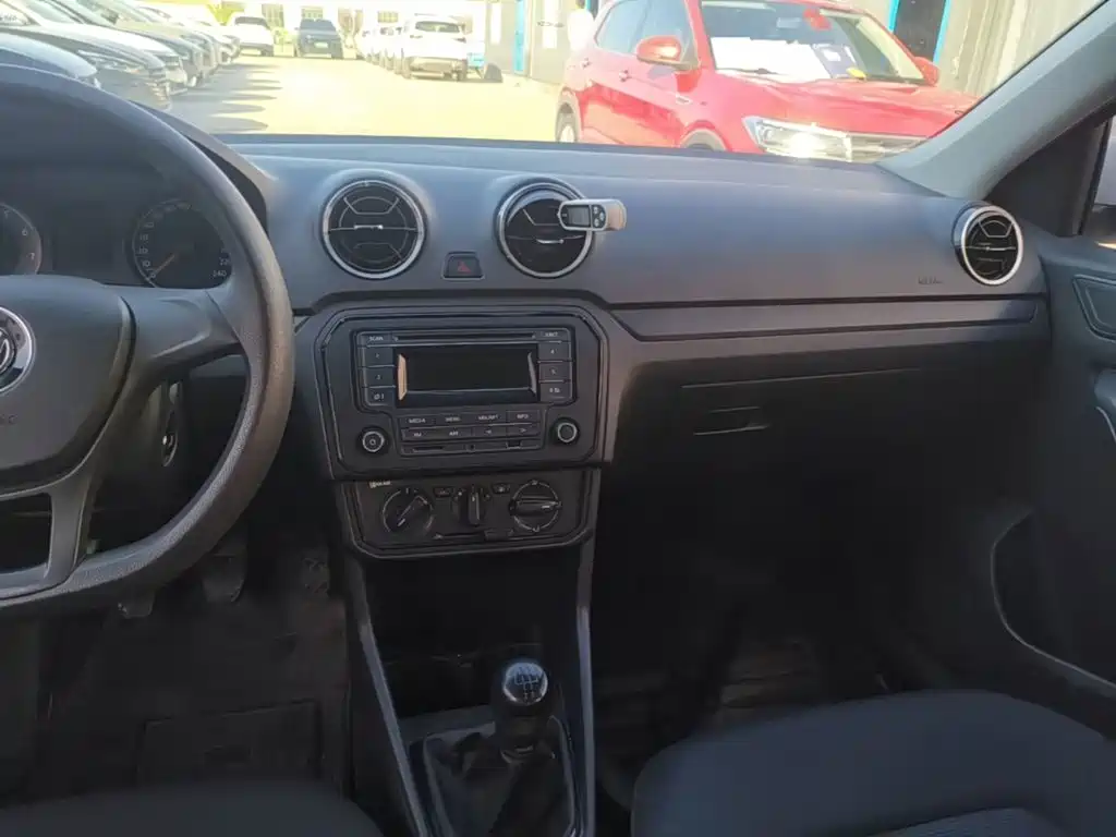 Volkswagen Jetta — миниатюра 13