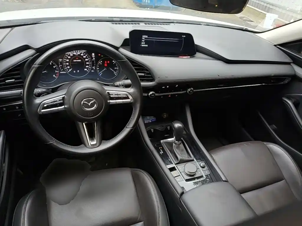 Mazda 3 Axela — миниатюра 10