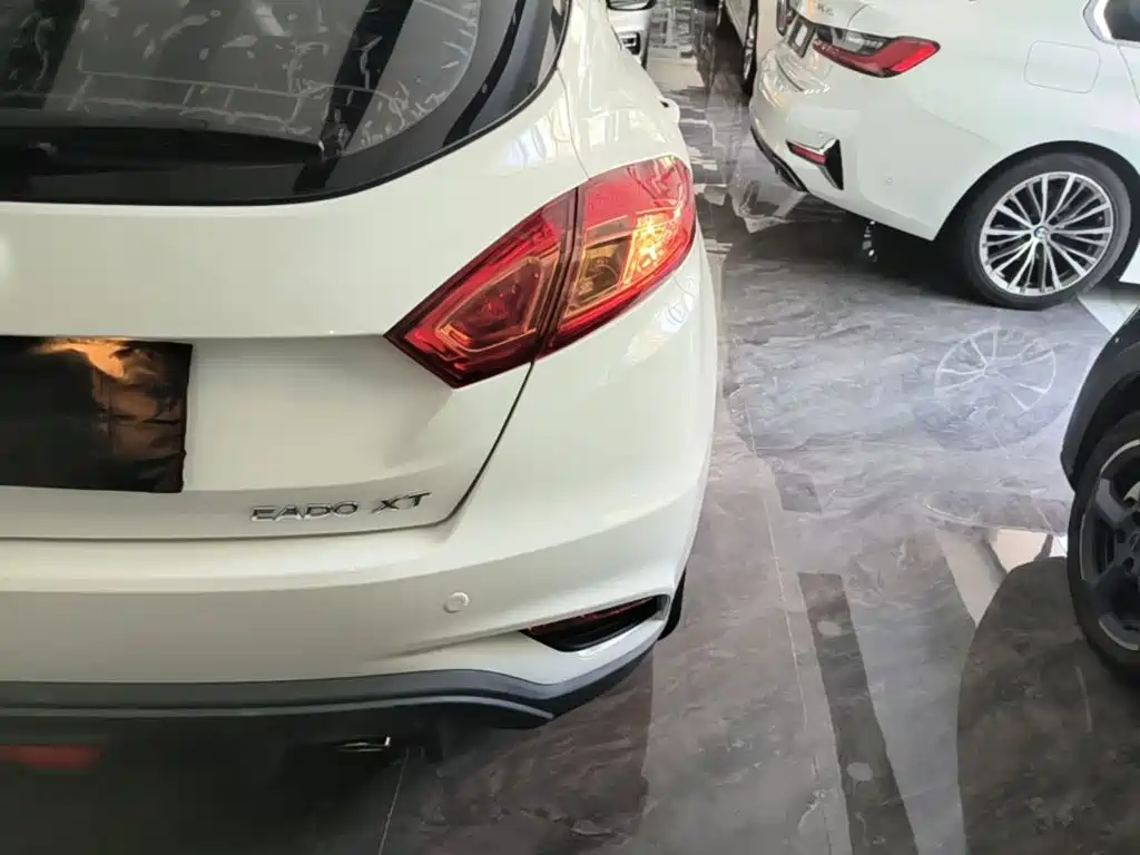 Changan Eado XT — миниатюра 8