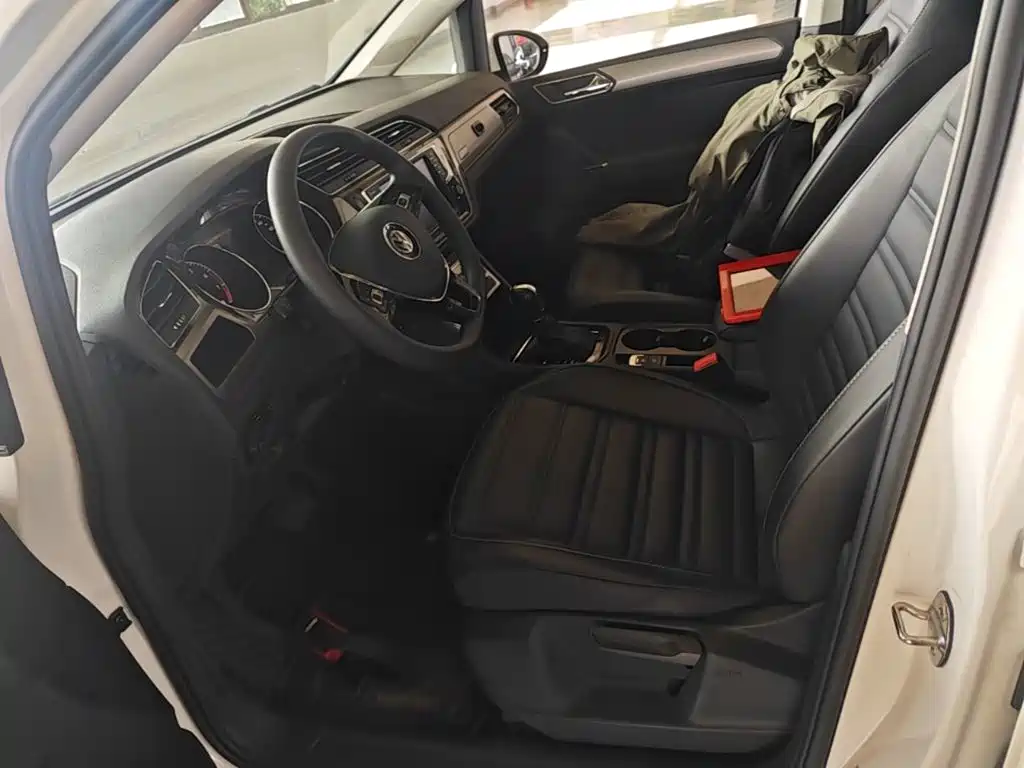 Volkswagen Touran — миниатюра 15