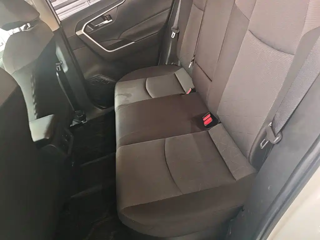Toyota RAV4 — миниатюра 17