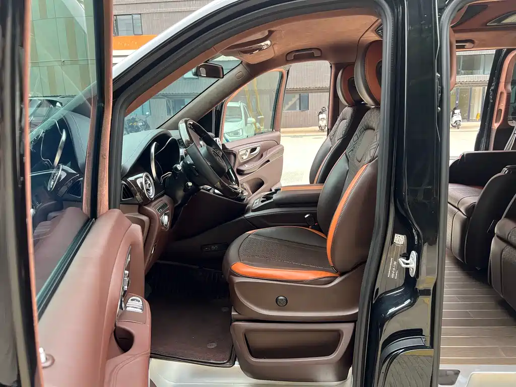 Mercedes-Benz V-Class V 2018 V 260 L Luxury Long Wheelbase VI