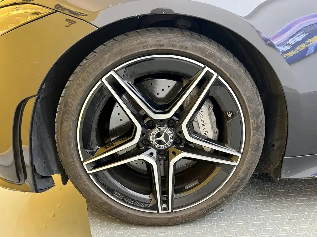 Mercedes-Benz CLS — миниатюра 5