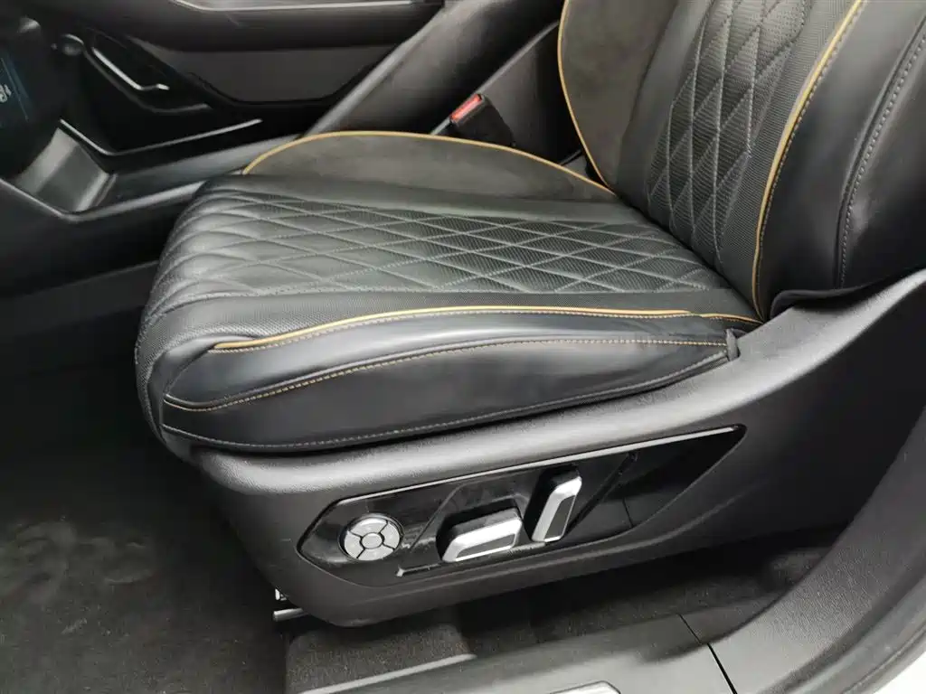 WEI PAI WEI BRAND LATTE DHT PHEV