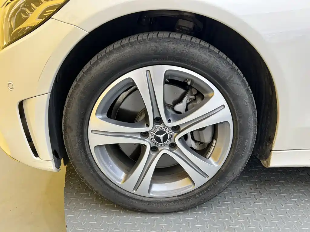 Mercedes-Benz C-Class — миниатюра 9