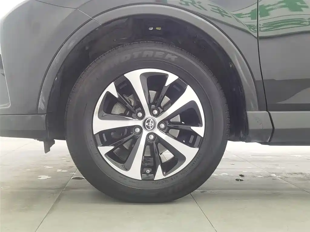 TOYOTA RAV4 RONGFANG