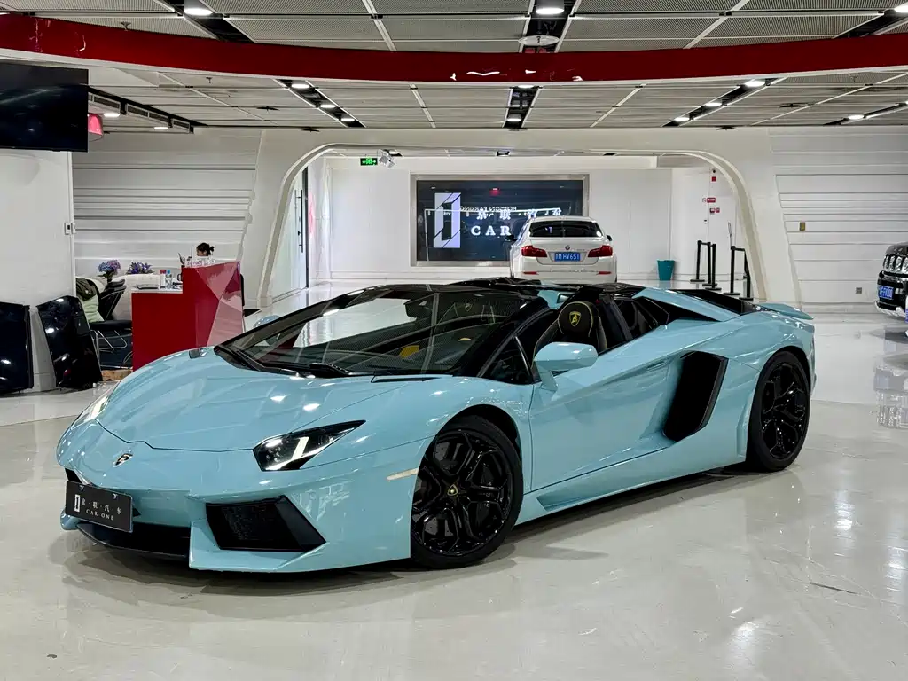 Lamborghini Aventador — миниатюра 3