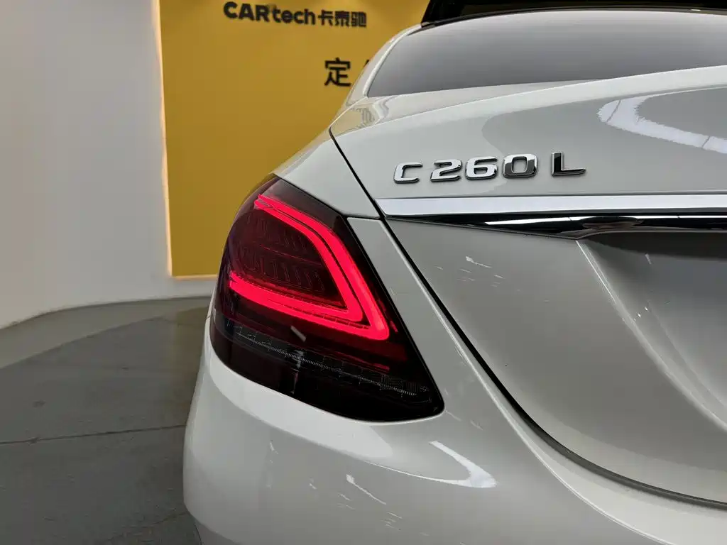 Mercedes-Benz C-Class — миниатюра 14