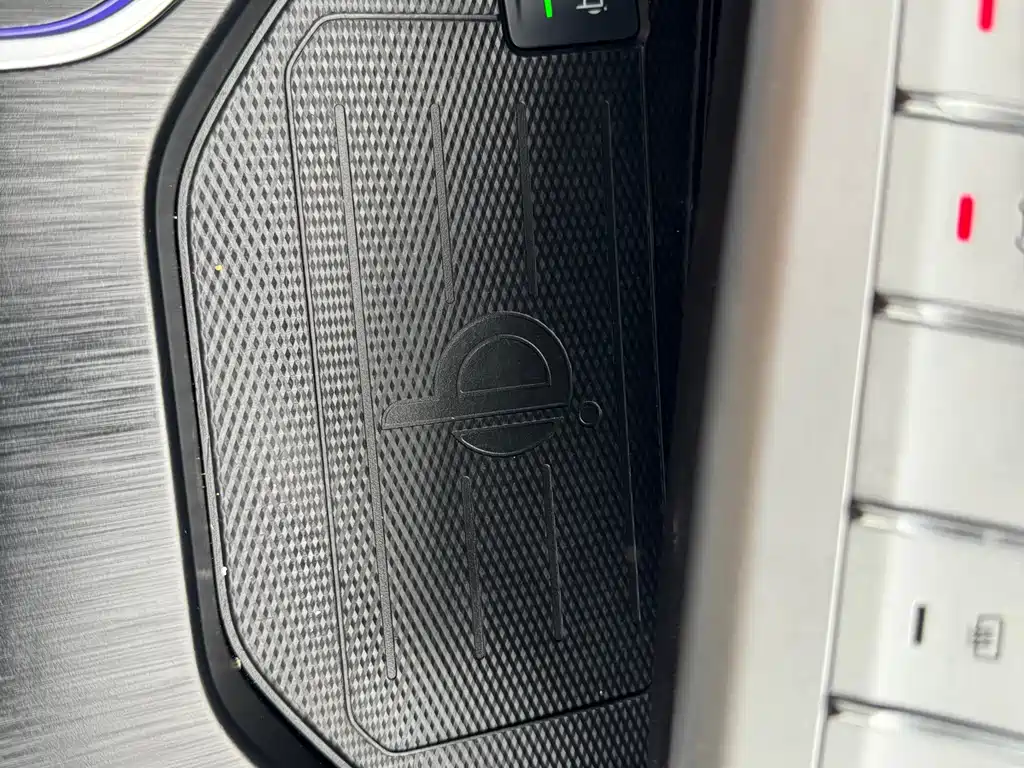 WEI PAI WEI BRAND VV7