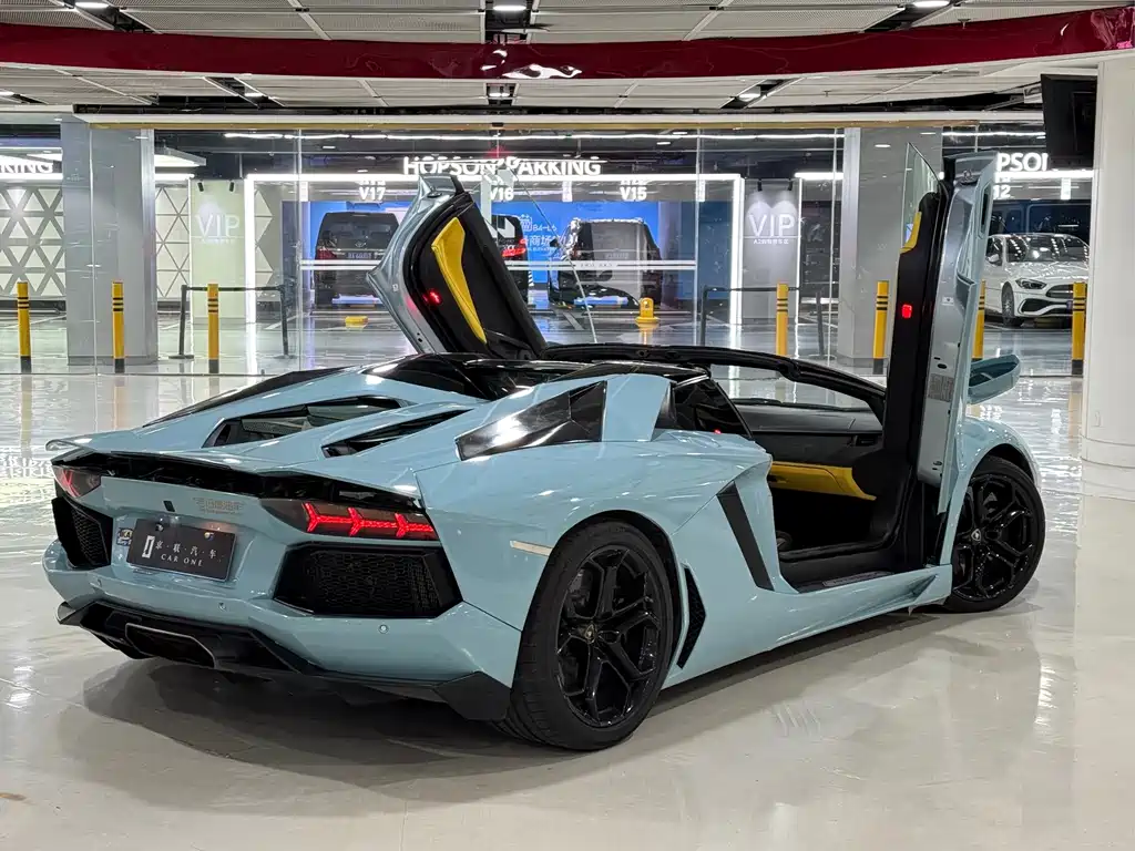 Lamborghini Aventador — миниатюра 2