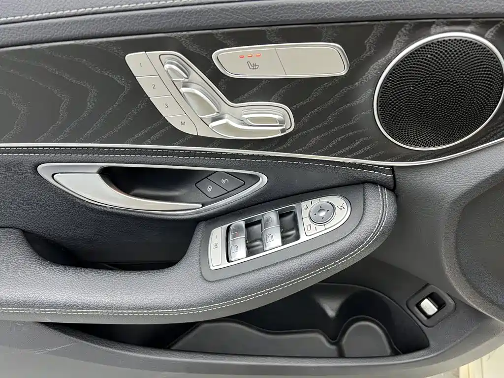 Mercedes-Benz C-Class — миниатюра 18