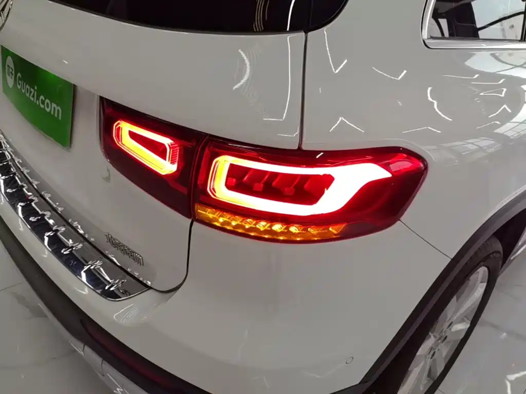 Mercedes-Benz GLB — миниатюра 8