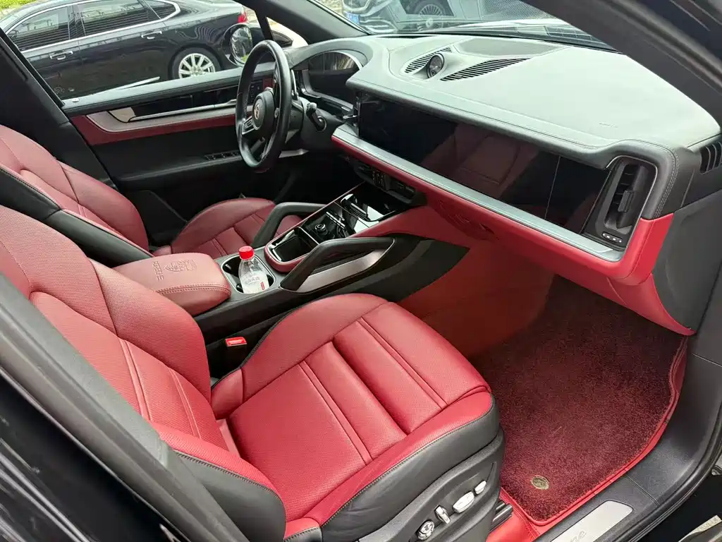 Porsche Cayenne — миниатюра 5