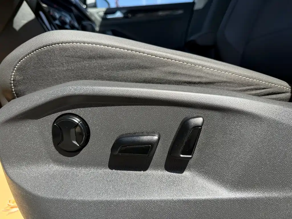 Volkswagen T-Roc 2022 280TSI DSG PLUS