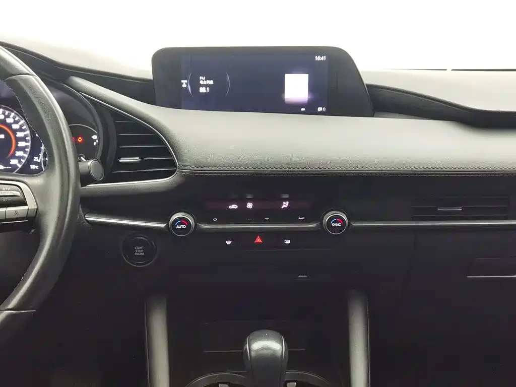 Mazda 3 Axela — миниатюра 12