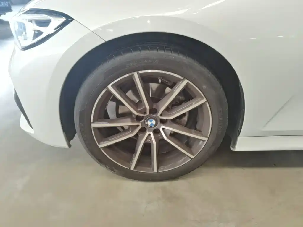 BMW 3 Series — миниатюра 23