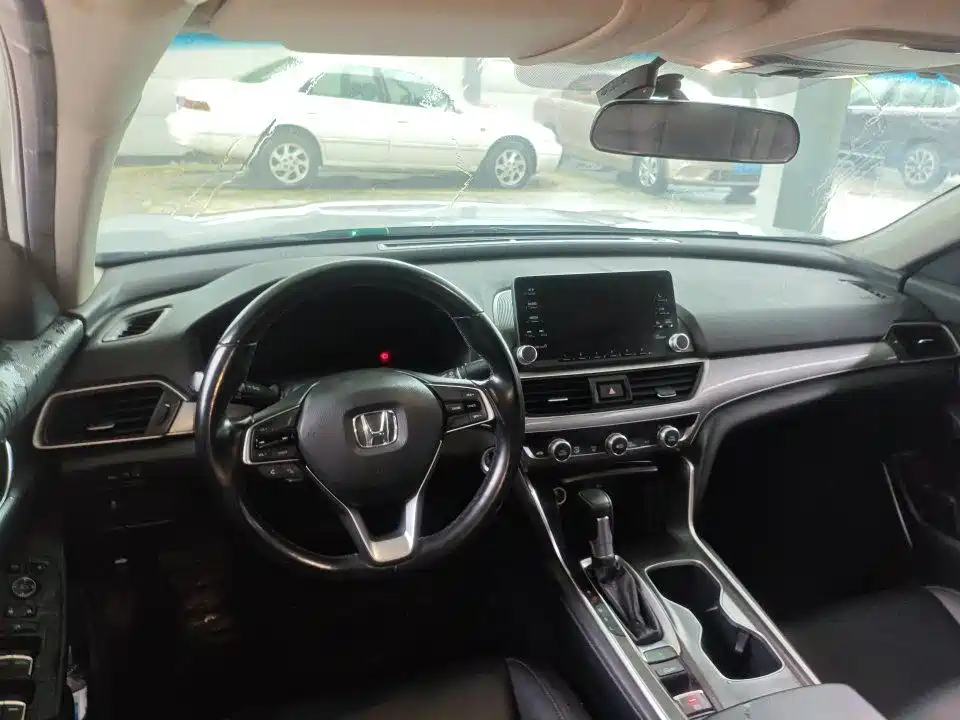 Honda Accord — миниатюра 10