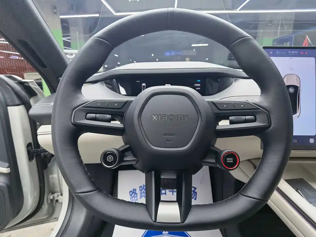 XIAOMI CAR XIAOMI SU7