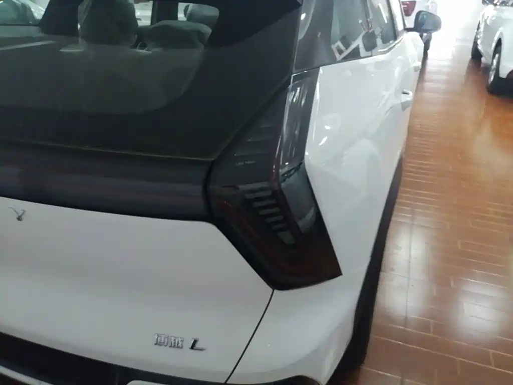 Geely Boyue L L 2025 1.5TD DCT