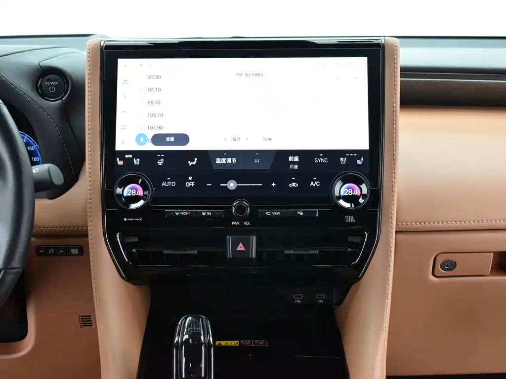 Toyota Alphard — миниатюра 9