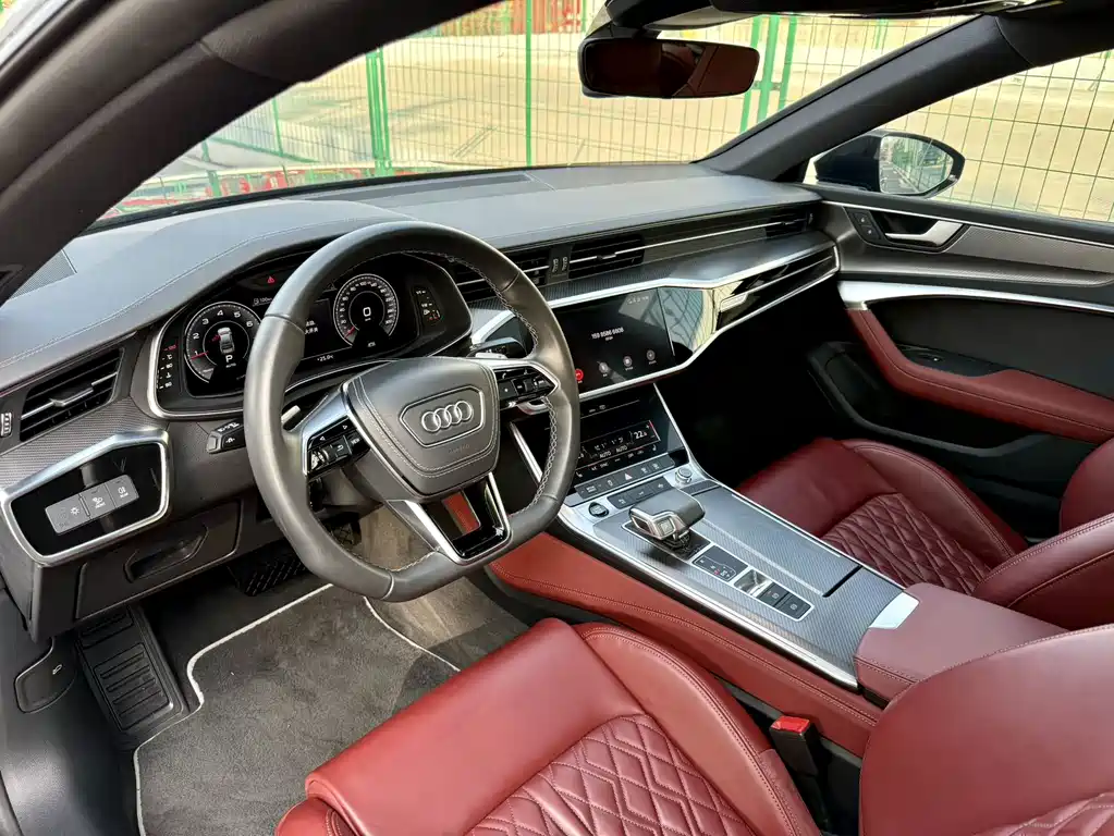 AUDI A7L