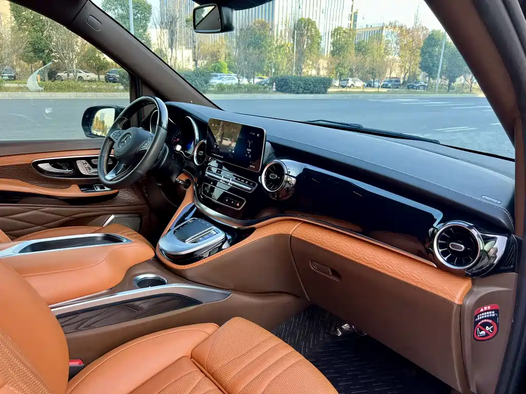 Mercedes-Benz V-Class V 2022 V 260 L Luxury